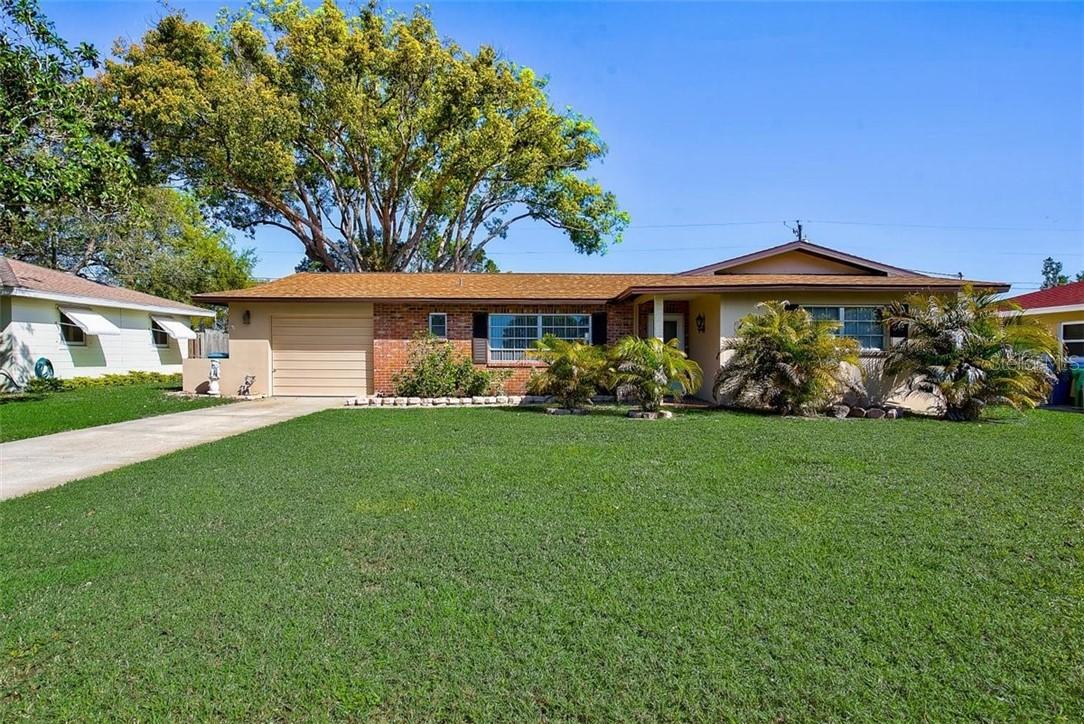 10915 90th Ave., Seminole, FL 33772