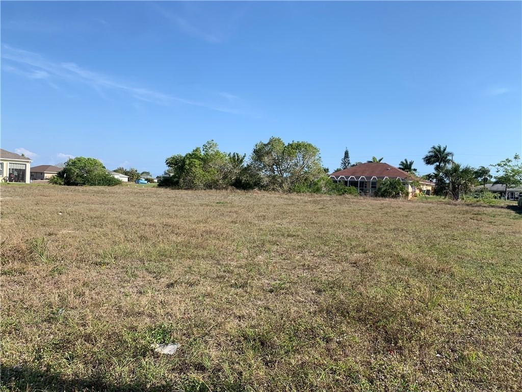 132 Nicholas Pkwy., Cape Coral, FL 33990