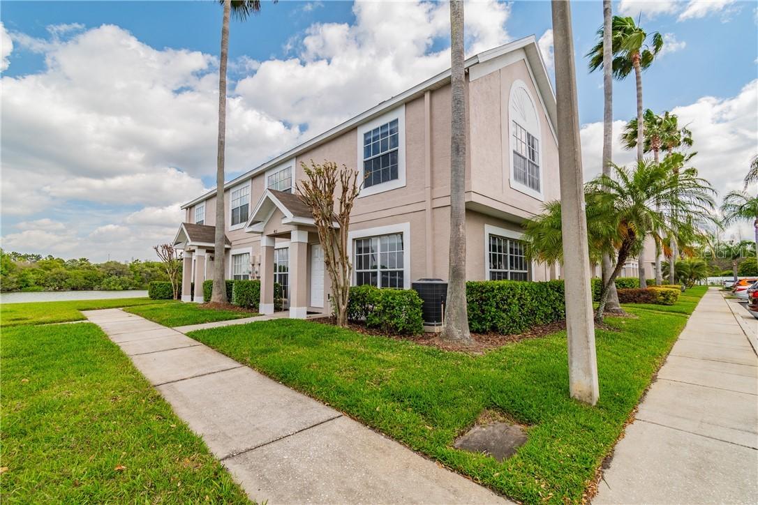 403 Kensington Lake Cir., Brandon, FL 33511