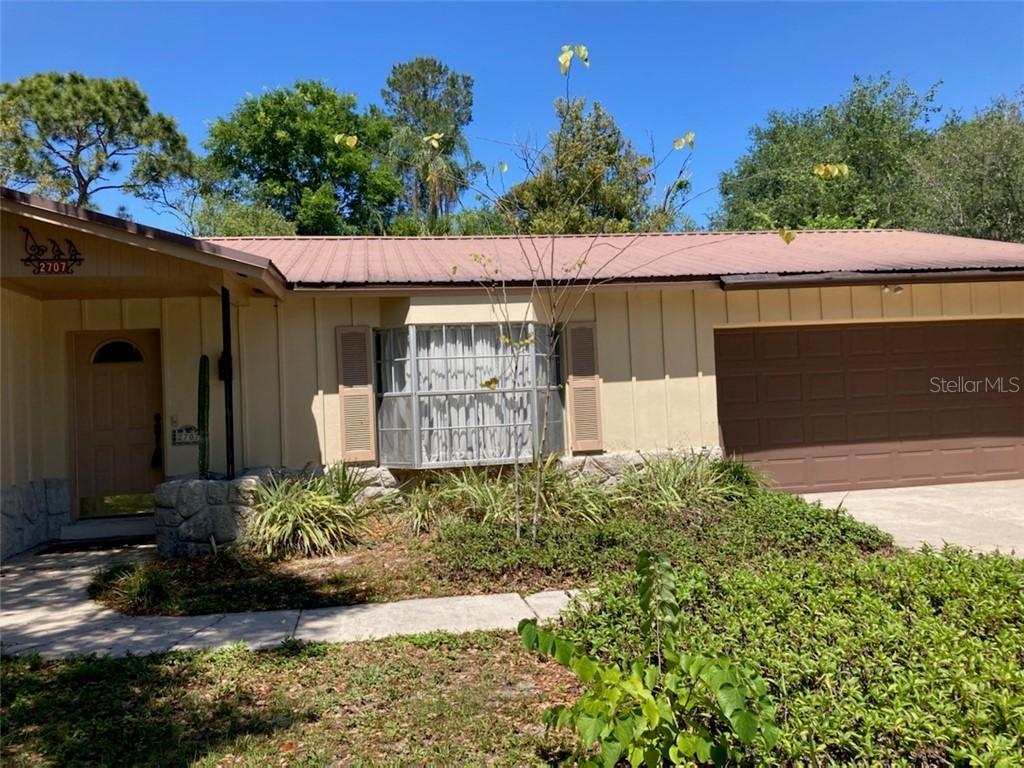 2707 Greenmoor Pl., Tampa, FL 33618