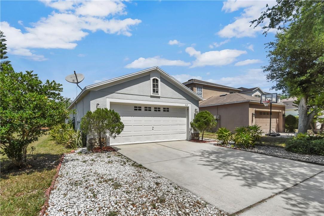 439 Maple Pointe Dr., Seffner, FL 33584