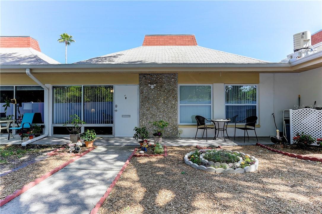 4313 Tahitian Gardens Cir. #J, Holiday, FL 34691