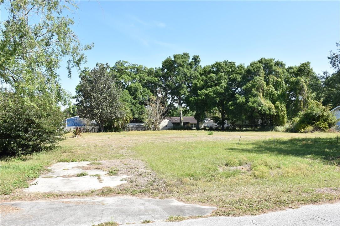 318 Cactus Rd., Seffner, FL 33584