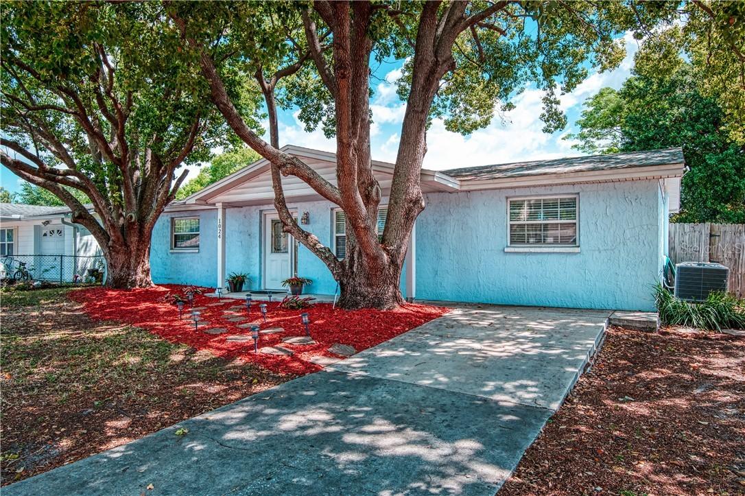 1024 Dartmouth Dr., Holiday, FL 34691