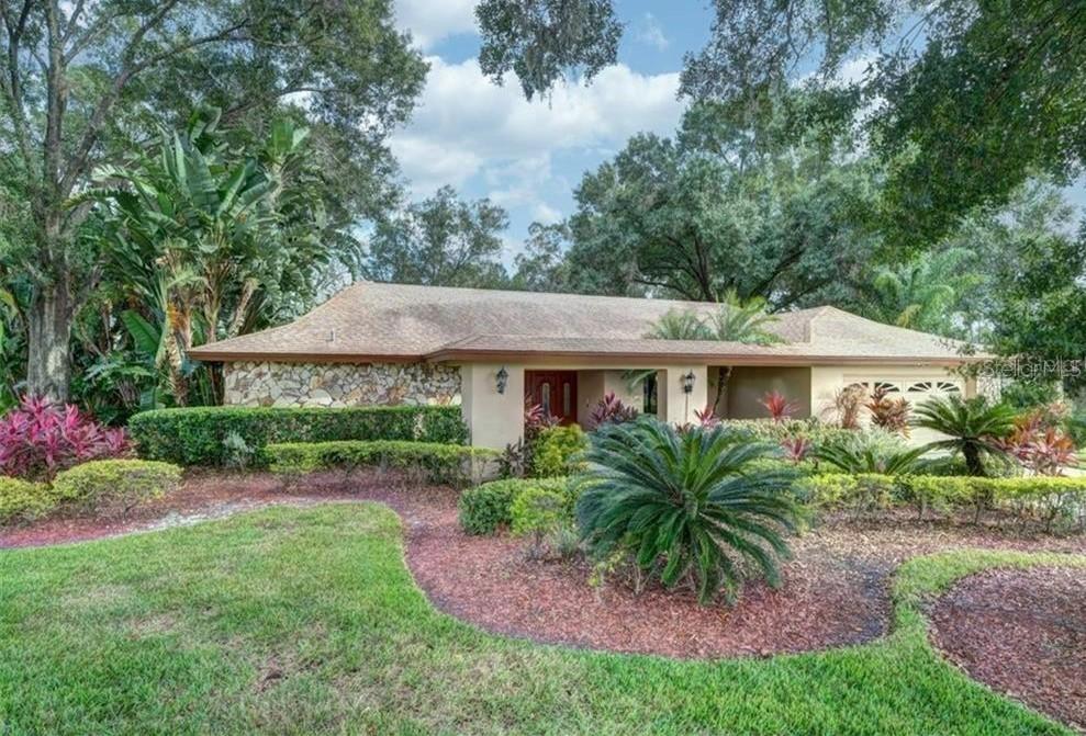 13907 Lake Bluff Ct., Tampa, FL 33624