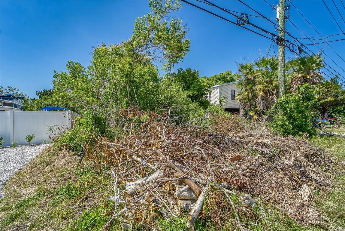 14831 Old Dixie Hwy., Hudson, FL 34667
