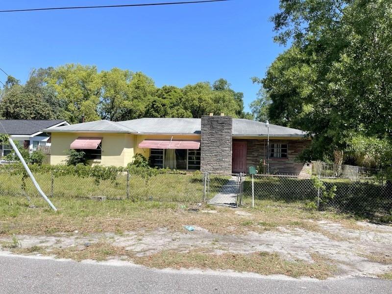 1612 E Paris St., Tampa, FL 33610