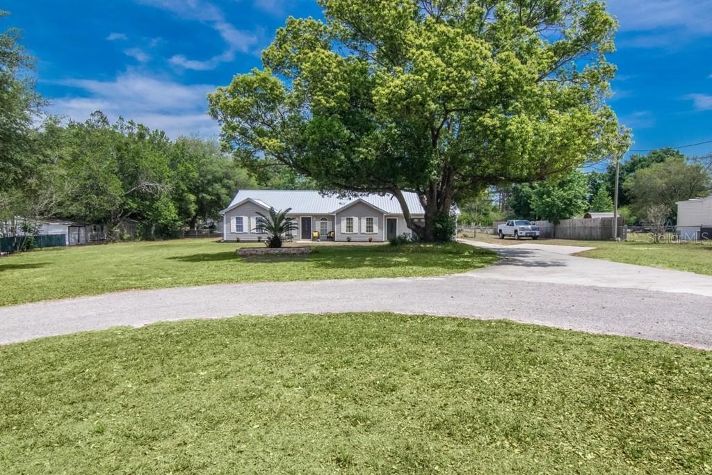 8050 Hamster Dr., Zephyrhills, FL 33540
