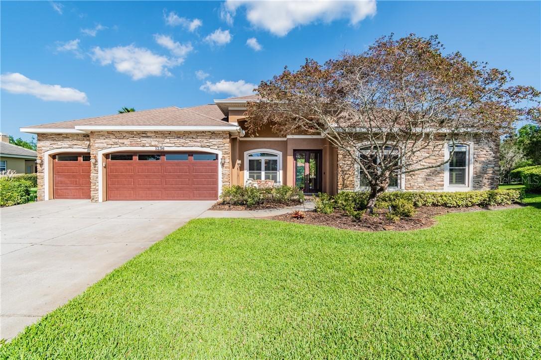 1236 Oxbridge Dr., Lutz, FL 33549