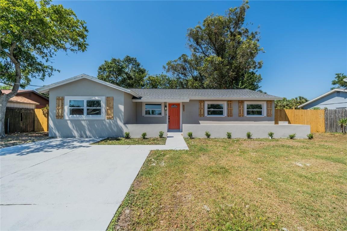 521 Fox Run Tr., Apollo Beach, FL 33572