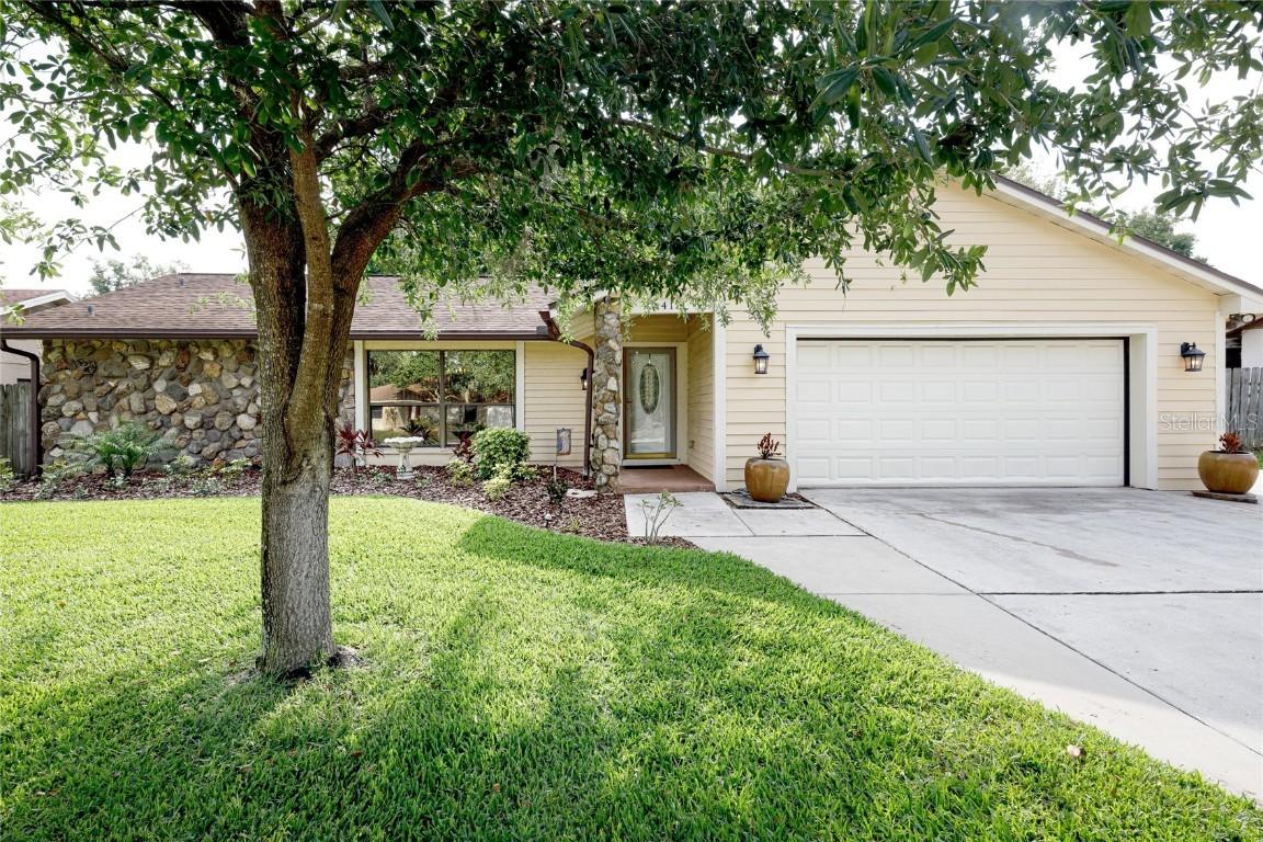1412 Sandalwood Dr., Plant City, FL 33563