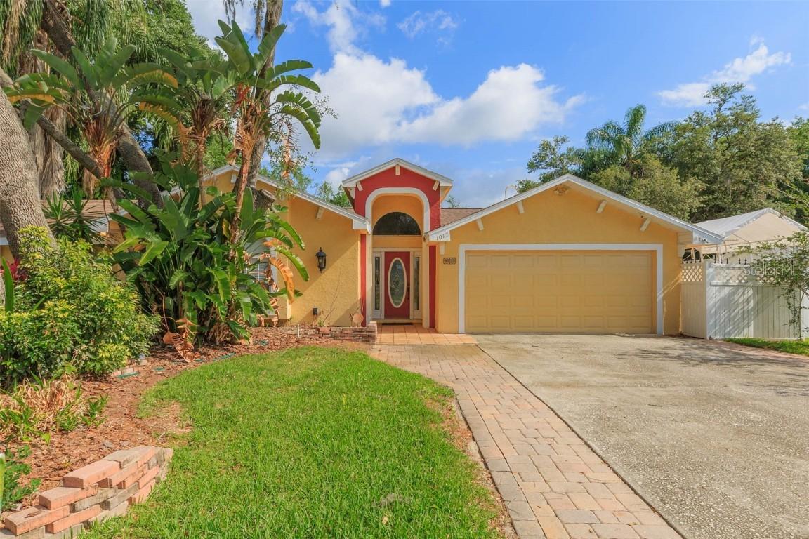 1017 Eckles Dr., Tampa, FL 33612
