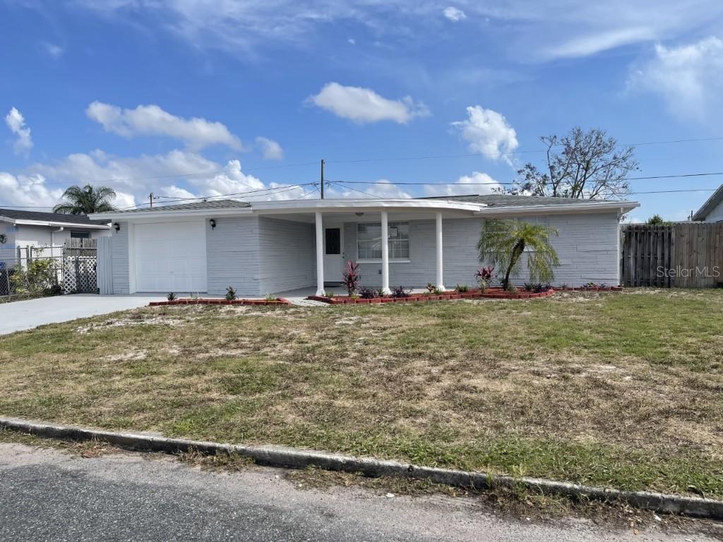 3844 Elmwood Dr., Holiday, FL 34691