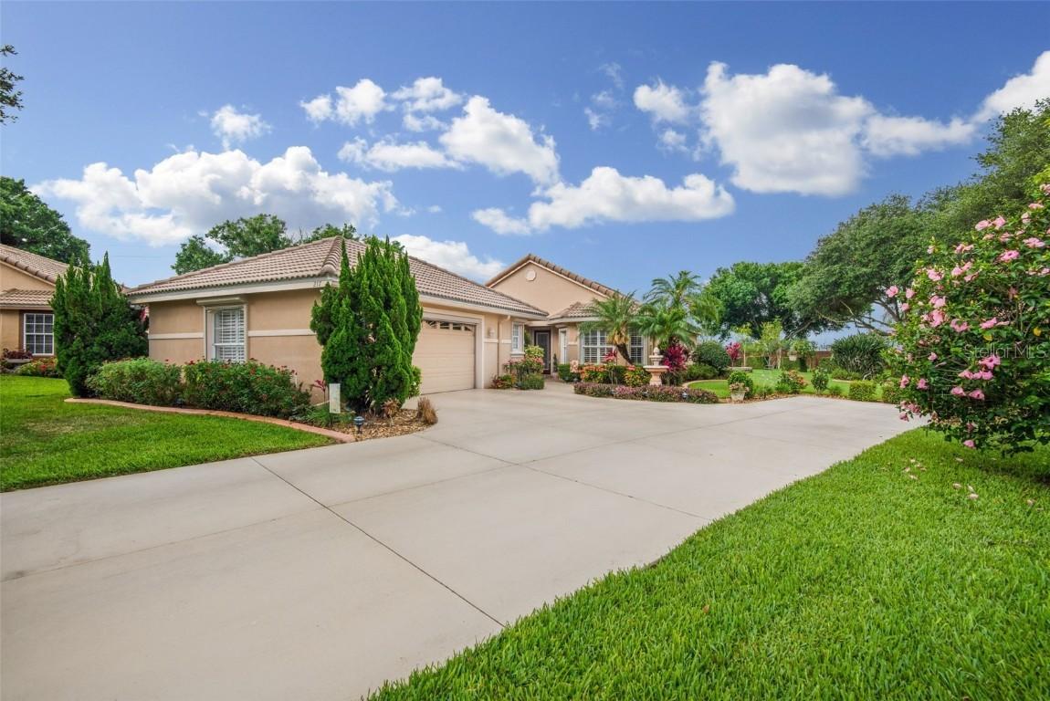 217 Lake Region Blvd., Winter Haven, FL 33881