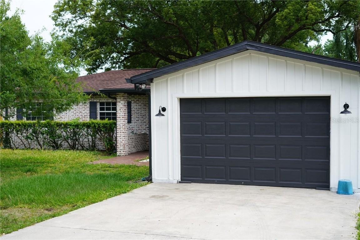 2522 Krueger Ln., Tampa, FL 33618