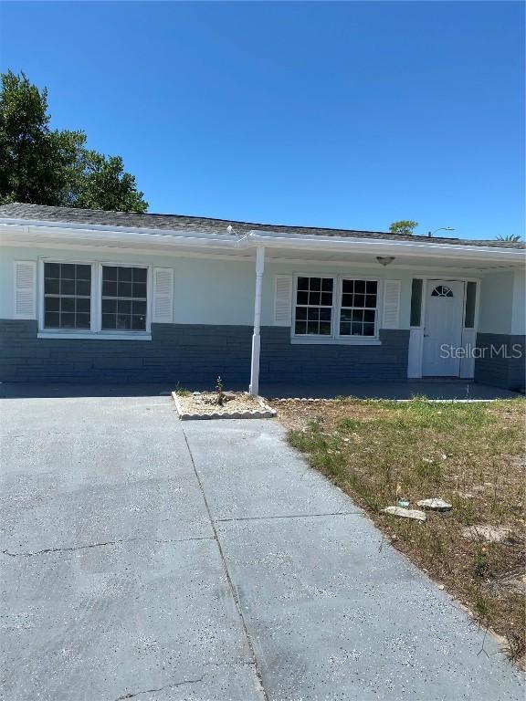 1103 Viking Dr., Holiday, FL 34691