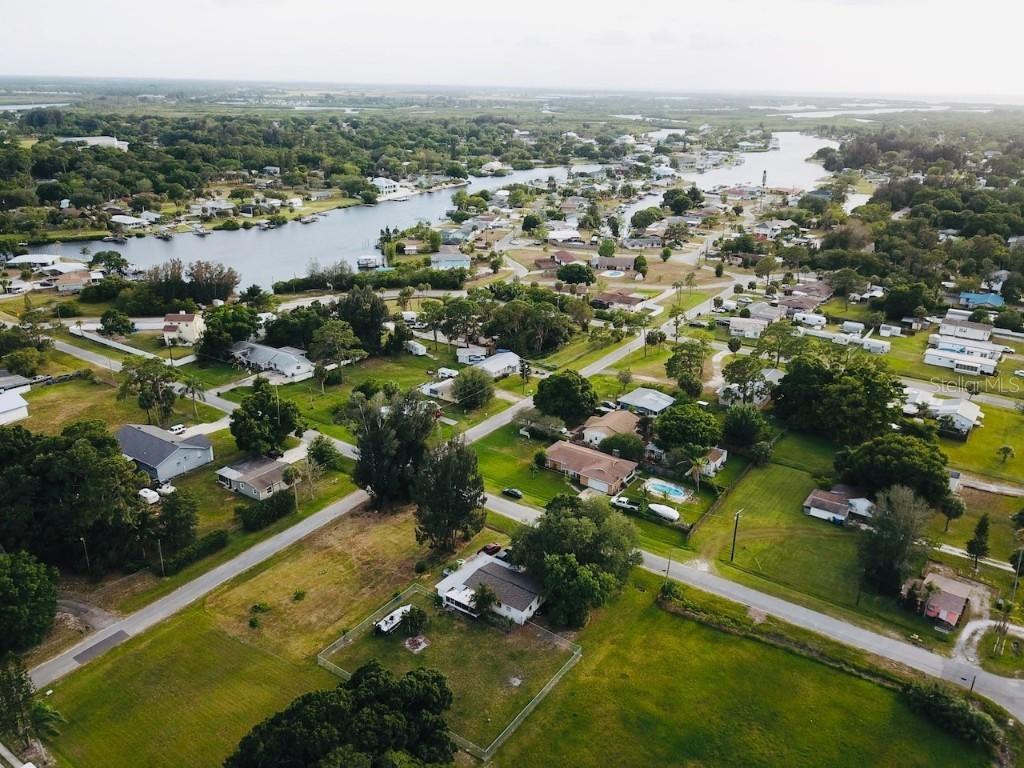 201 NW 6th St., Ruskin, FL 33570