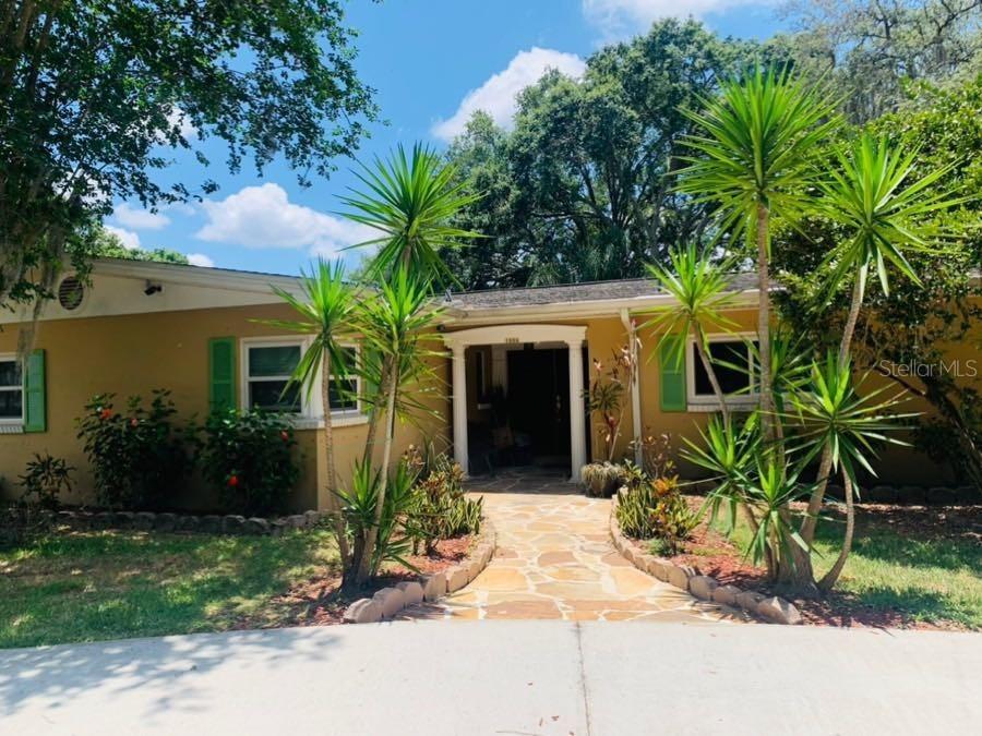 1006 Eckles Dr., Tampa, FL 33612