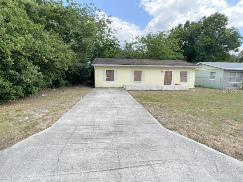 402 Euclid Ave., Seffner, FL 33584