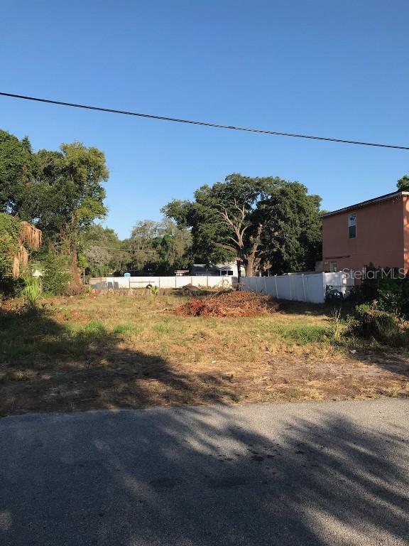 6214 N 45th St., Tampa, FL 33610
