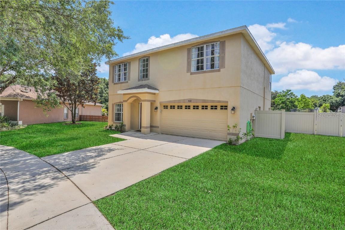 808 Coade Stone Dr., Seffner, FL 33584