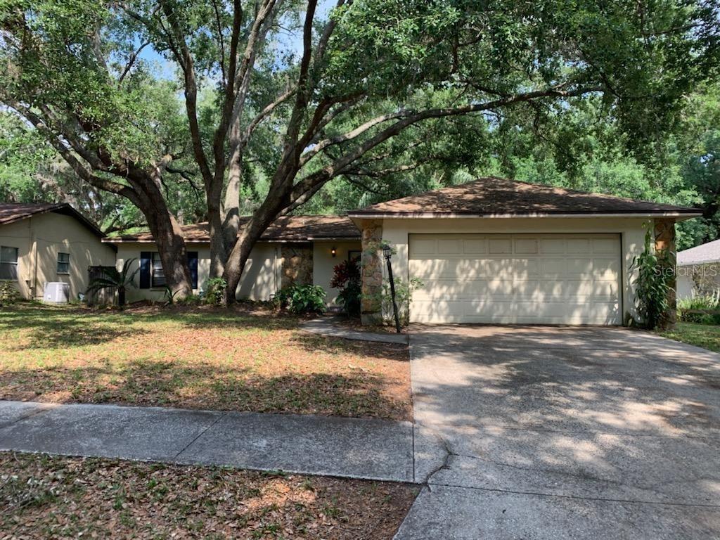 2325 Forrest Crest Cir., Lutz, FL 33549