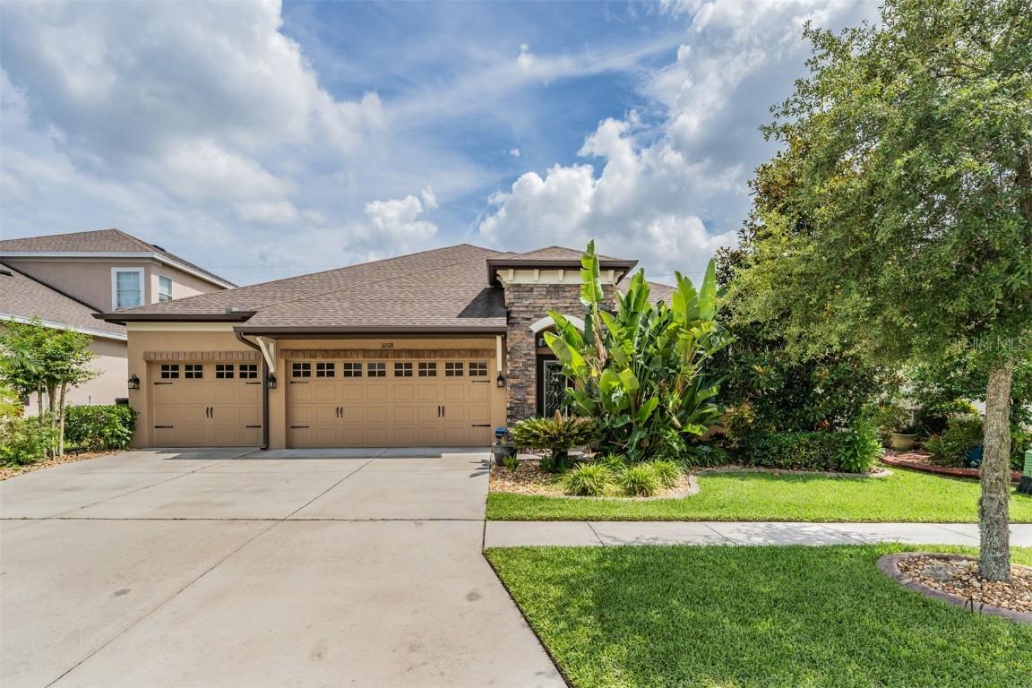 32618 Summerglade Dr., Wesley Chapel, FL 33545