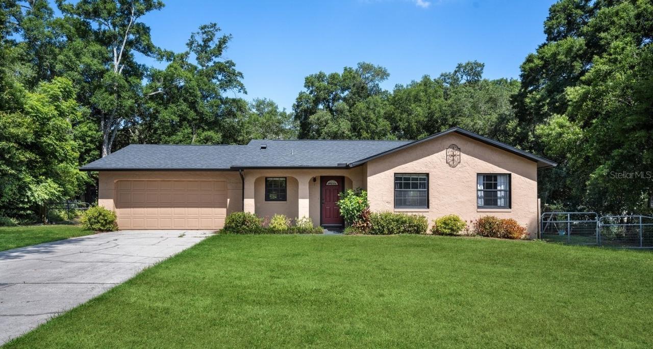 3208 King William Cir., Seffner, FL 33584