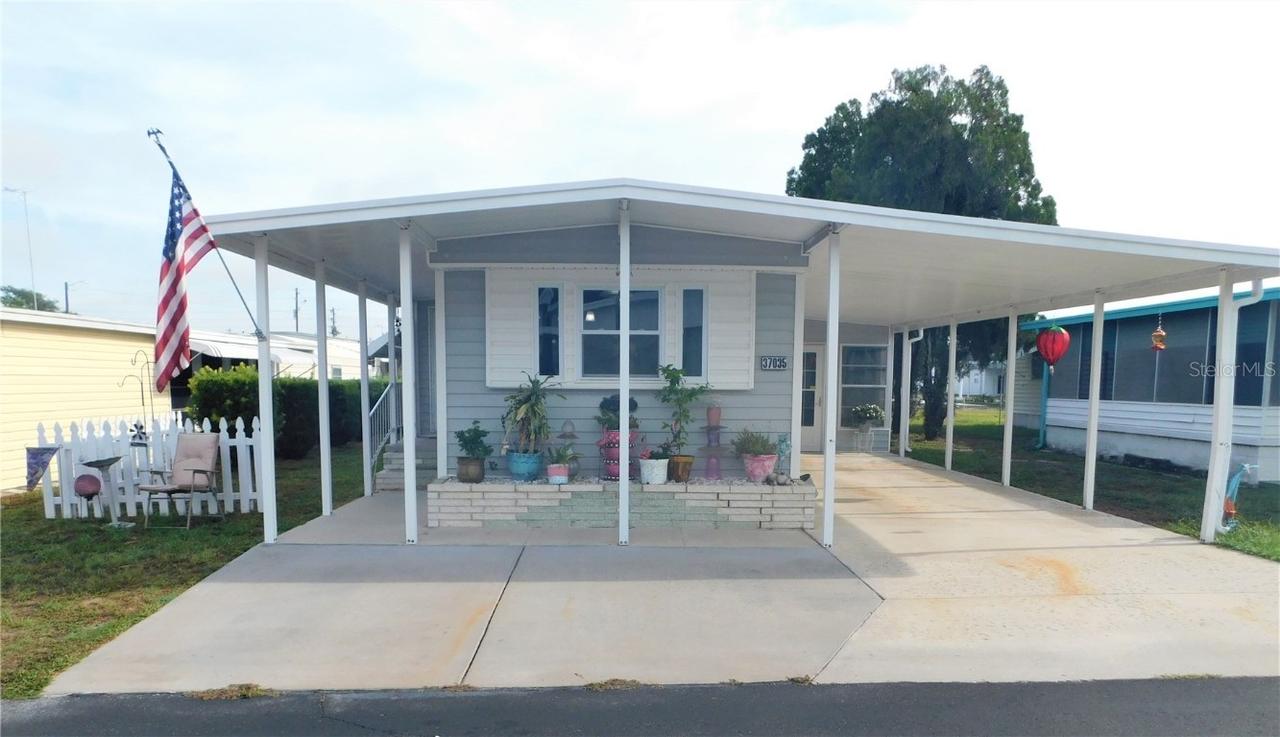 37035 Lois Ave., Zephyrhills, FL 33542