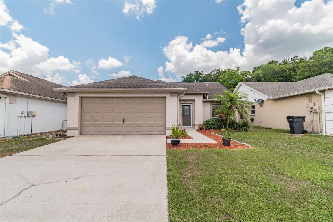 2070 Sarah Louise Dr., Brandon, FL 33510
