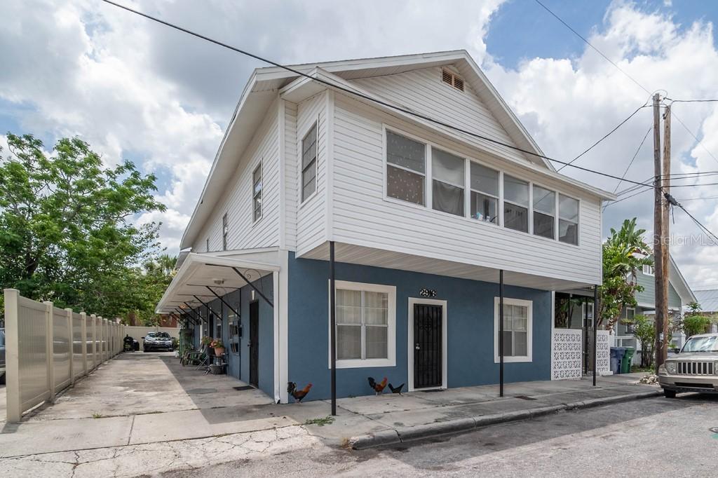 2916 N 16th St., Tampa, FL 33605
