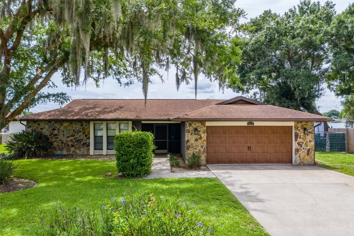 3608 E Lake Dr., Land O Lakes, FL 34639