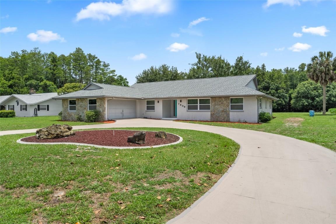 7606 W Golf Club St., Crystal River, FL 34429