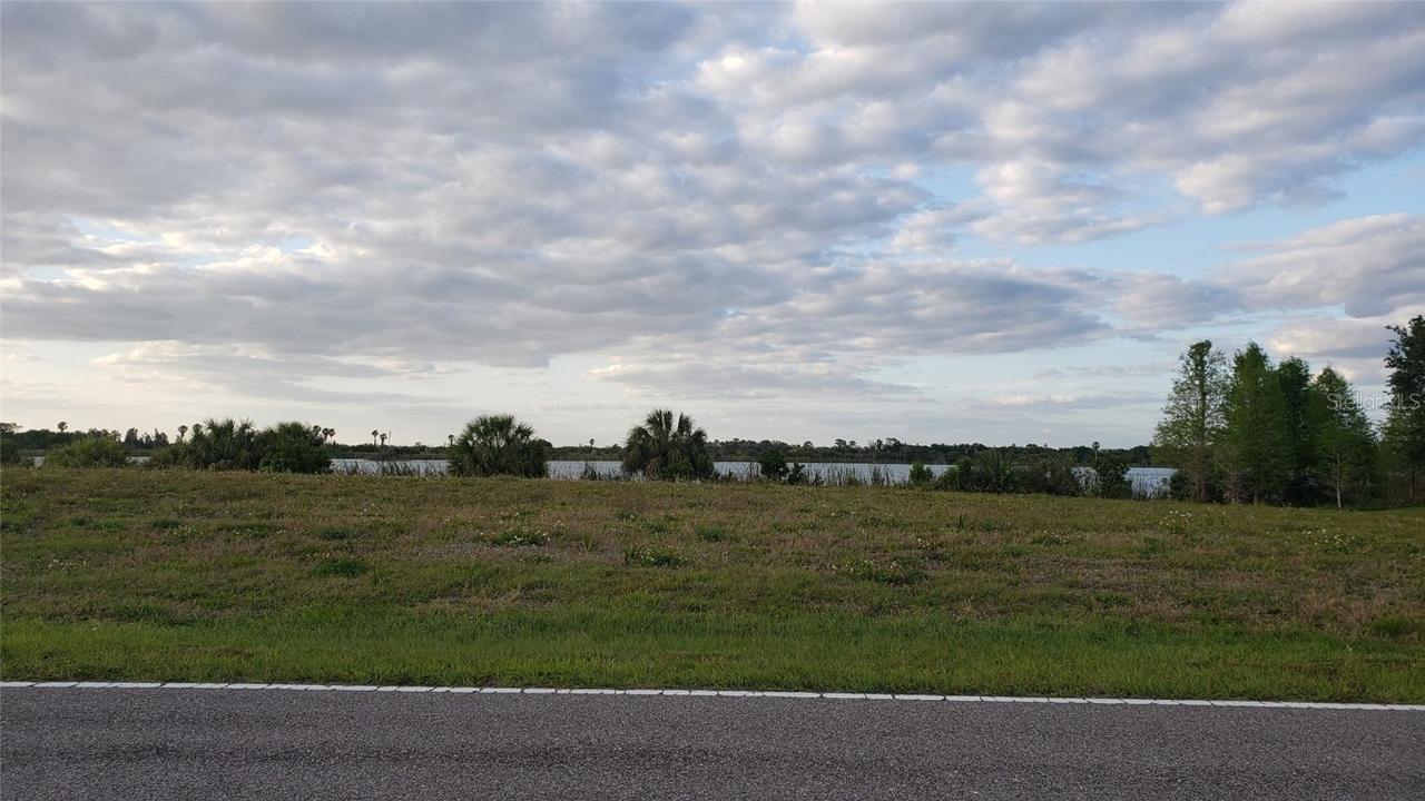 19 Gulf City Rd, Ruskin, FL 33570