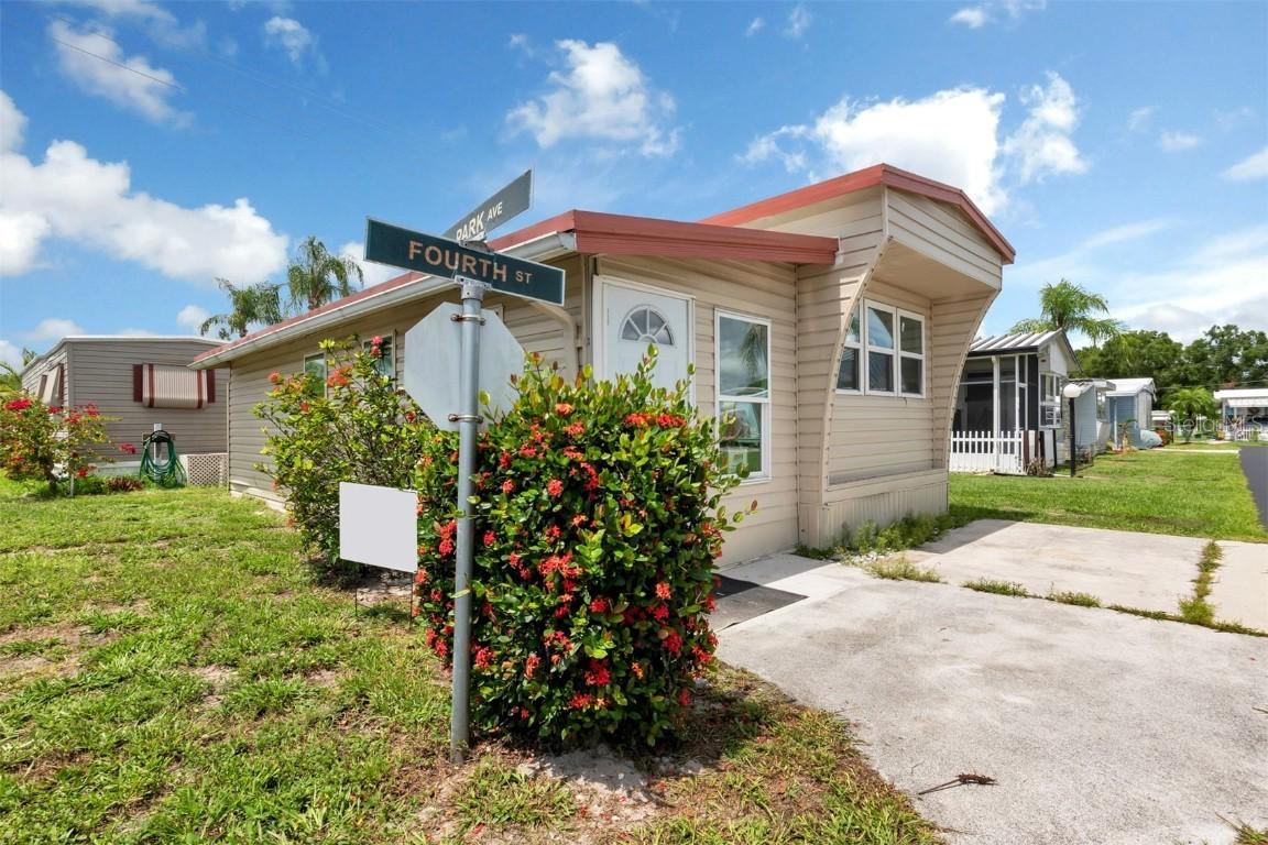 39 4th St., Punta Gorda, FL 33982
