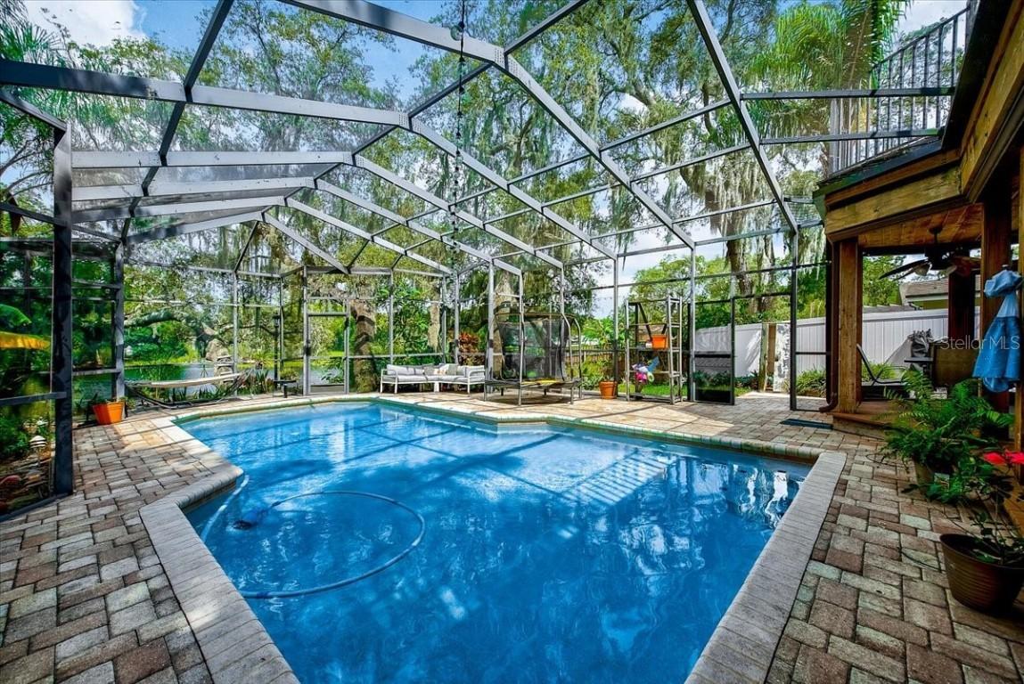 13305 N Oregon Ave., Tampa, FL 33612