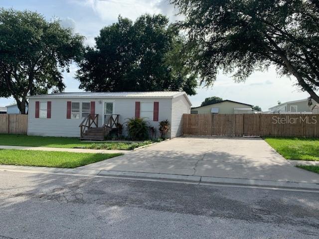 3925 Kiah Dr., Wesley Chapel, FL 33543