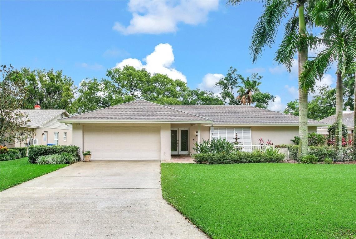 1009 Tranquiview Ln., Valrico, FL 33594