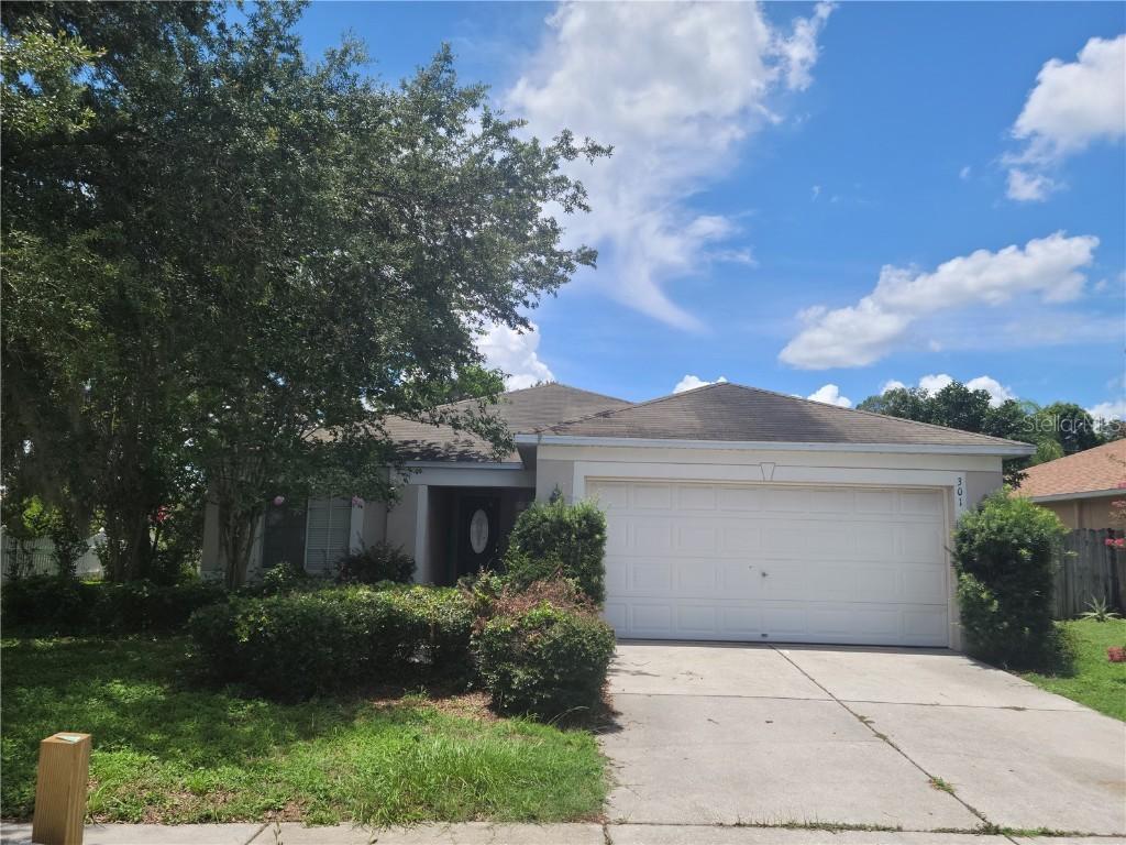301 Abigail Rd., Plant City, FL 33563