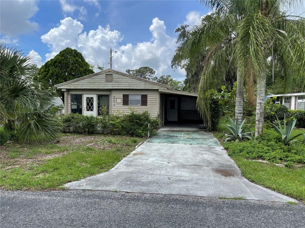 37414 Melinda Ave., Zephyrhills, FL 33542