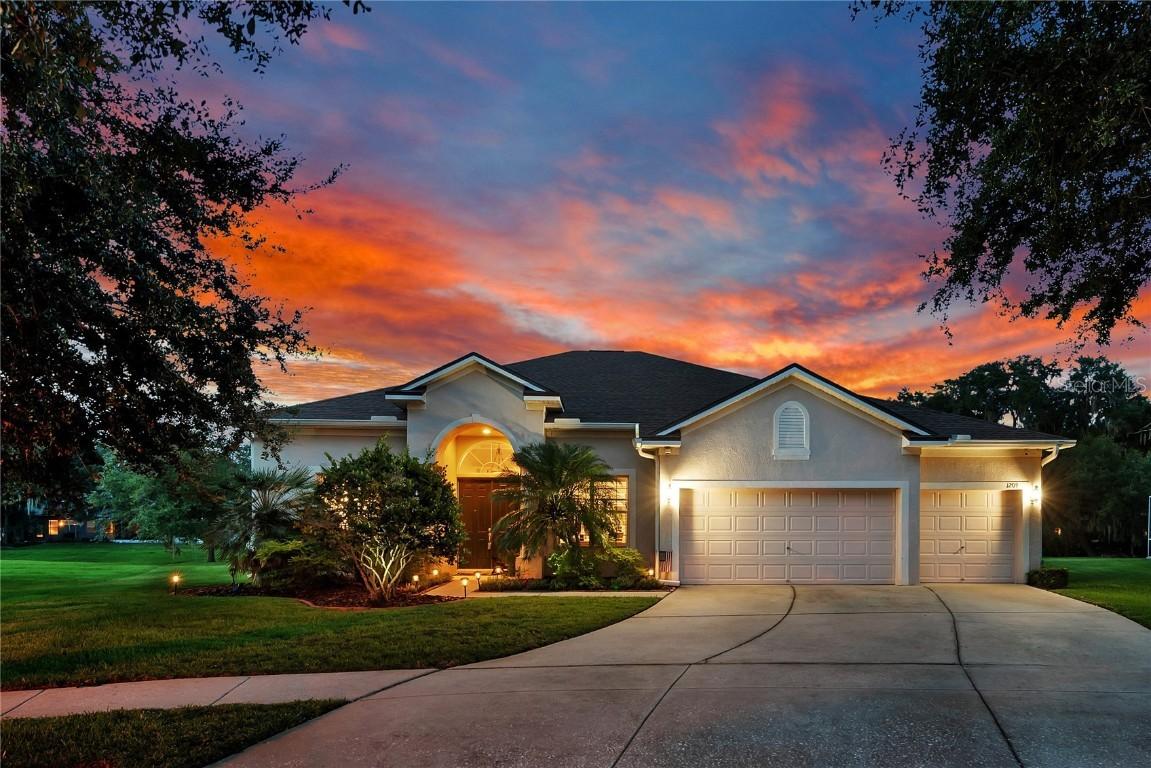 1209 Facet View Way, Valrico, FL 33594