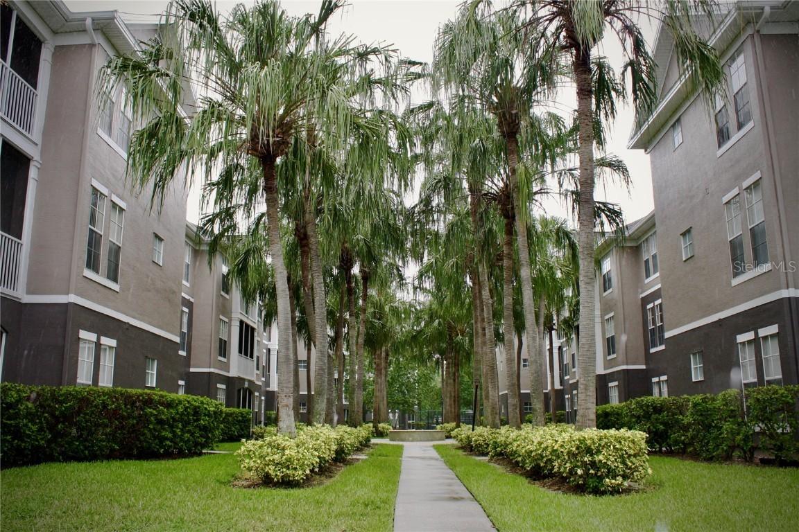 9316 Crescent Loop Cir. #304, Tampa, FL 33619