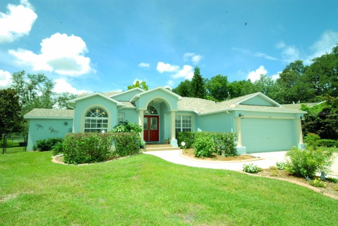 1442 Crazy Horse Dr., Lutz, FL 33559