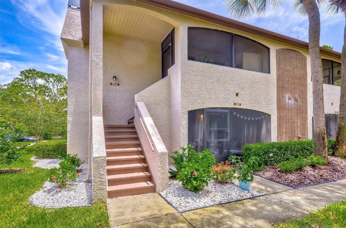 3017 Bonaventure Cir. #104, Palm Harbor, FL 34684
