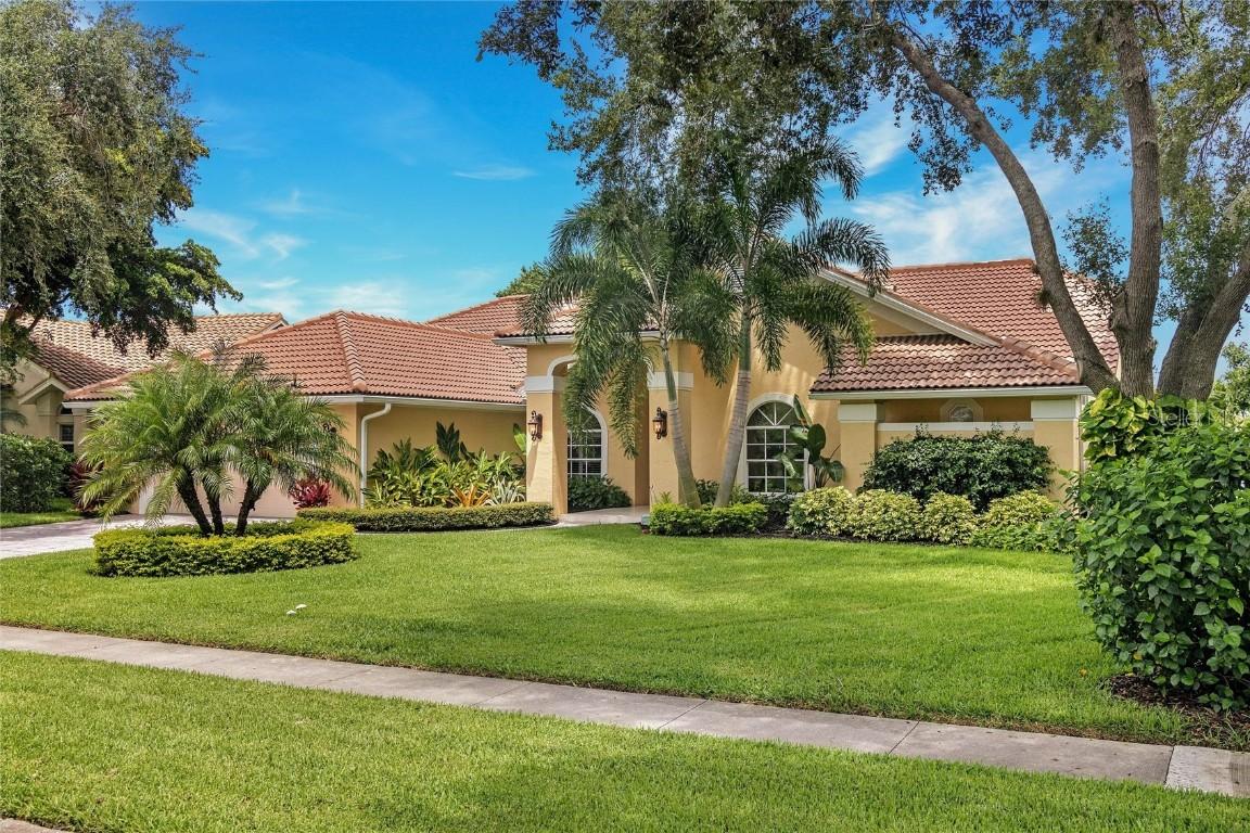 257 Monterey Dr., Naples, FL 34119