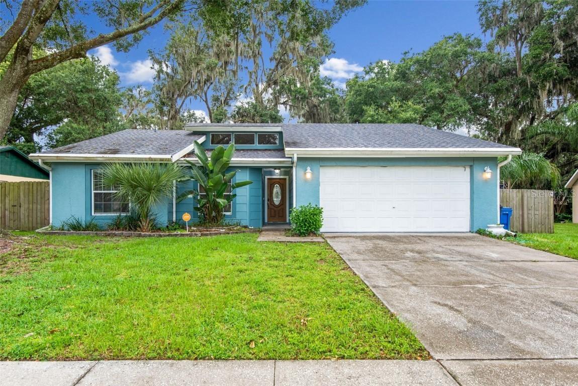 1535 Long Pond Dr., Valrico, FL 33594