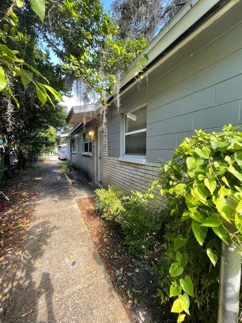 10009 N Aster Ave., Tampa, FL 33612