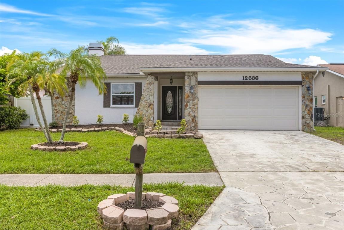 12836 Pineway Dr., Largo, FL 33773