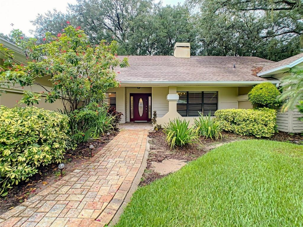 2725 Saint Cloud Oaks Dr., Valrico, FL 33594