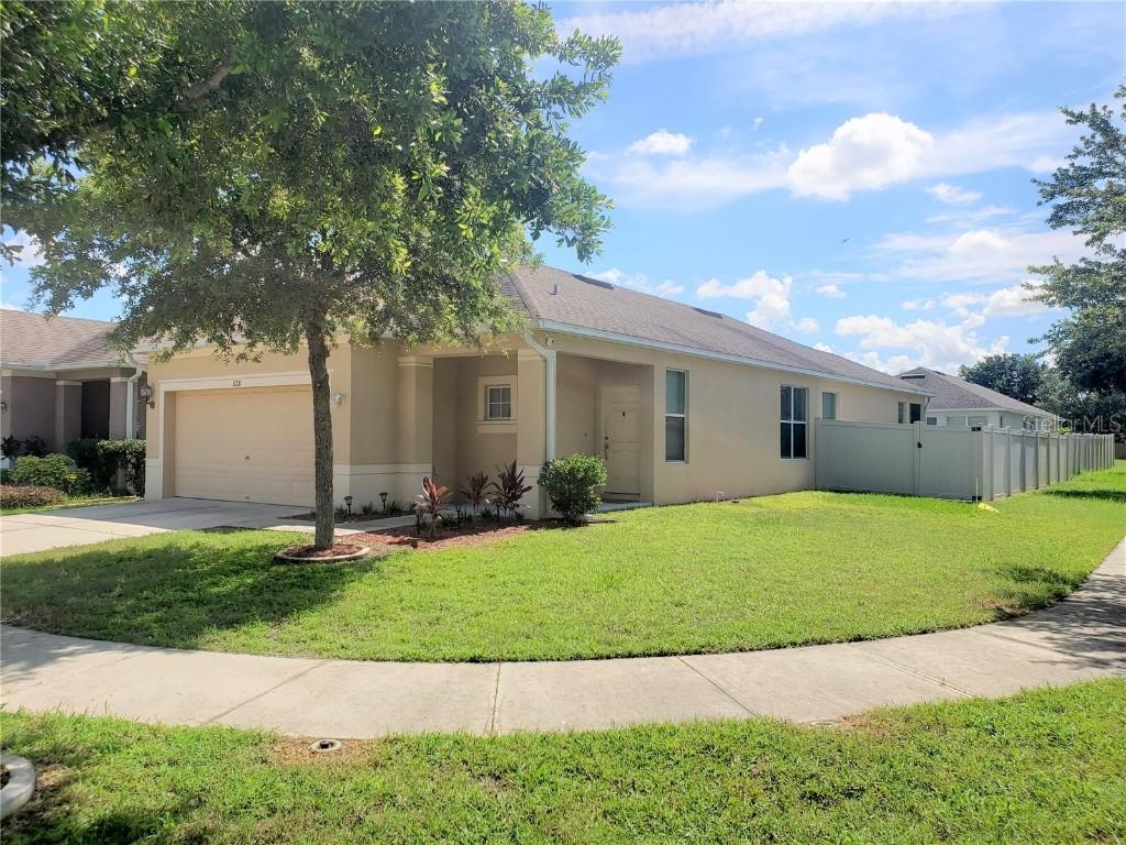 828 College Leaf Way, Ruskin, FL 33570